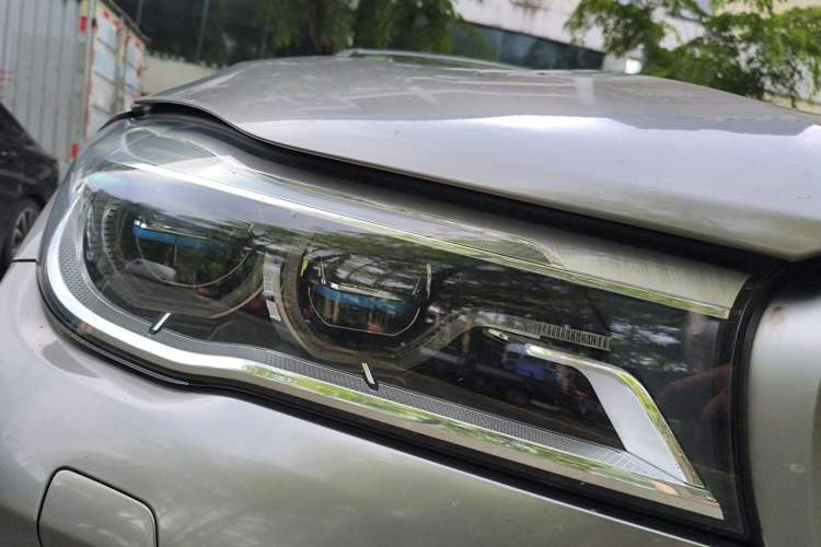 Used BMW 7 Series 2017 M760Li xDrive Right Front Headlight