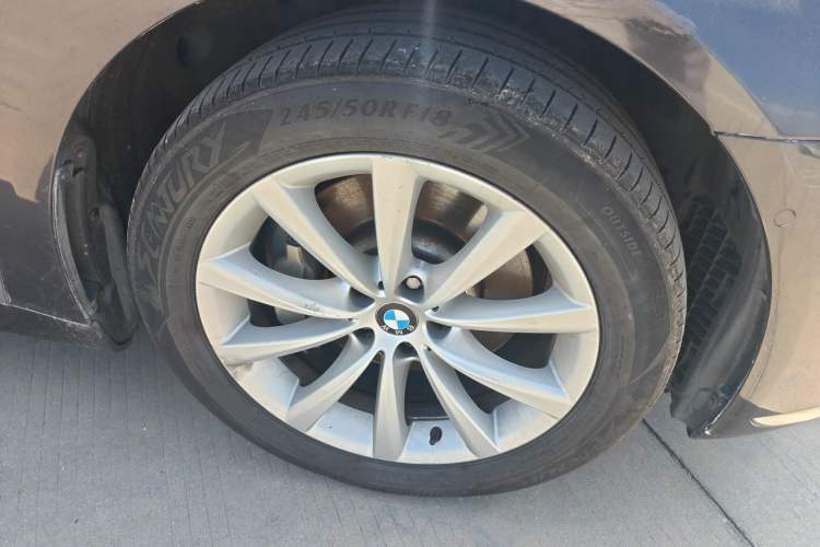 Used BMW 7 Series 2017 730Li Leading Model Right Front Wheel Hub