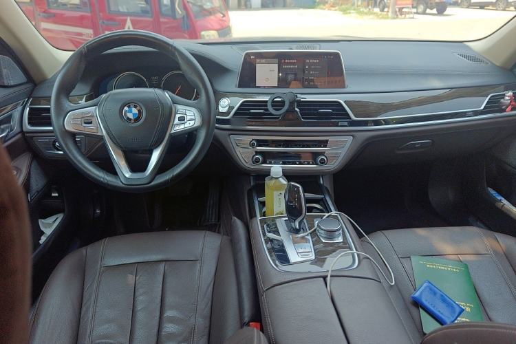 Used BMW 7 Series 2017 730Li Leading Model Center Console