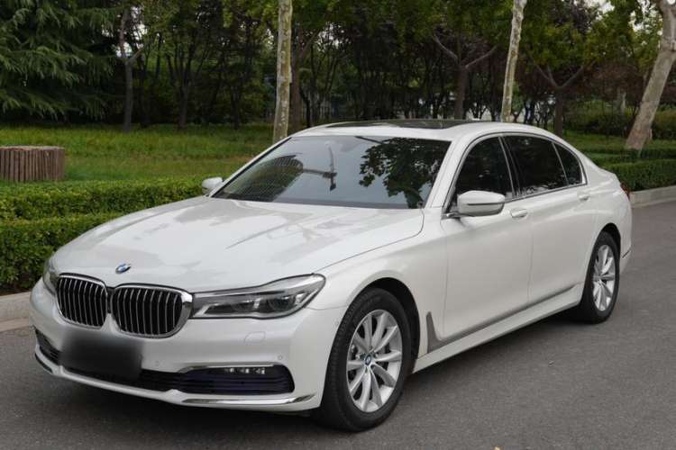 Used BMW 7 Series 2017 730Li Luxury Model Exterior 2