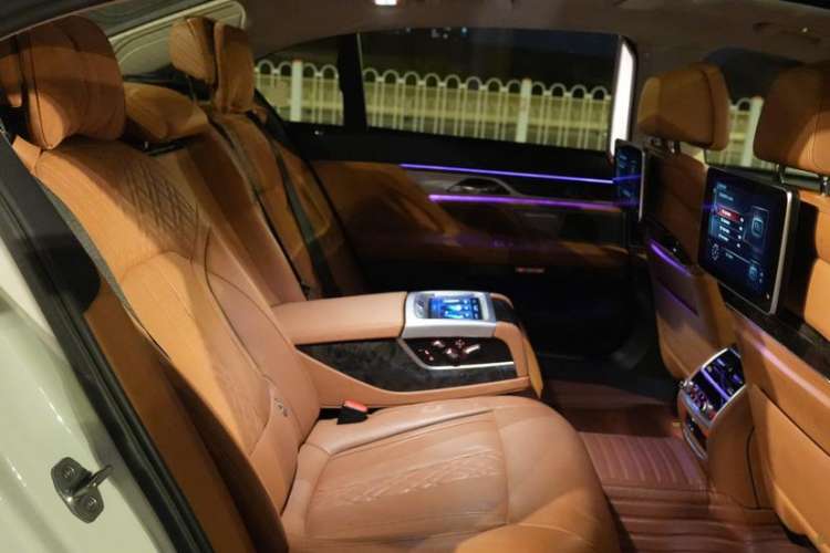 Used BMW 7 Series 2017 730Li Luxury Model Interior 7