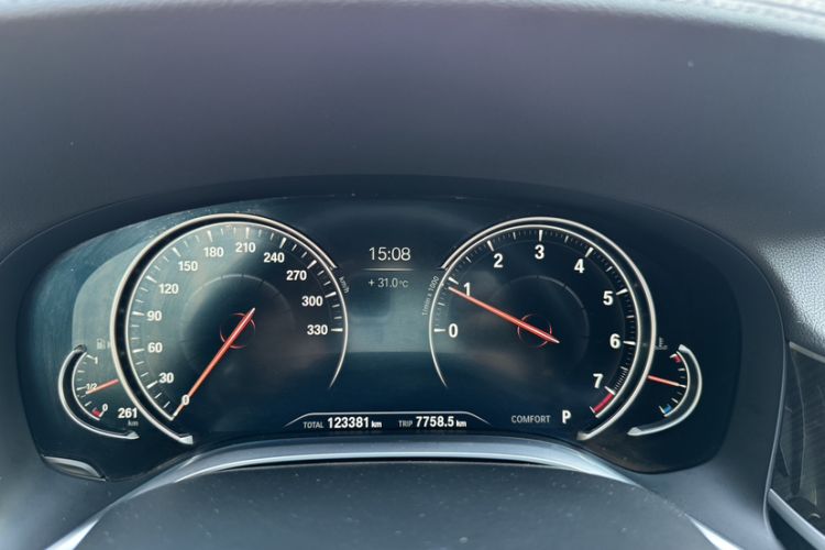 Used BMW 7 Series 2017 730Li Leading Model Odometer Close Up