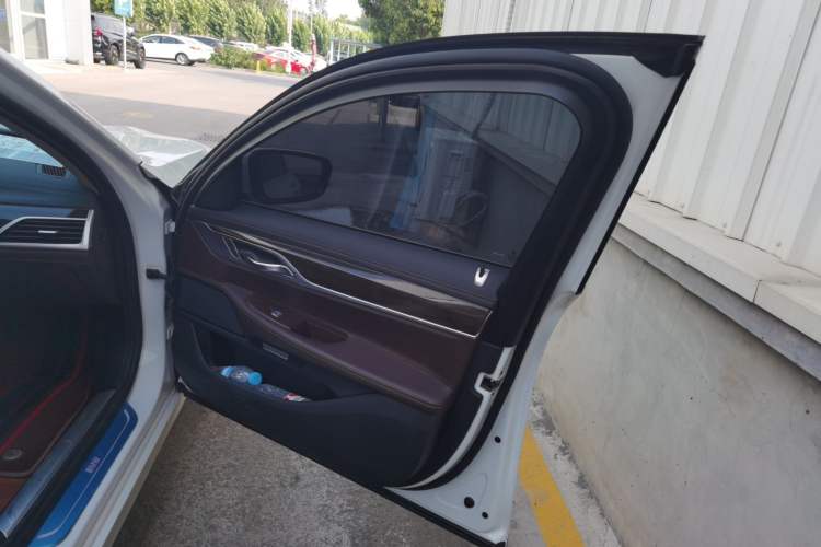 Used BMW 7 Series 2017 730Li Leading Model Right Front Door Interior