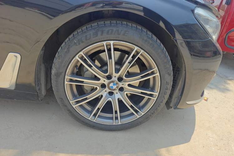 Used BMW 7 Series 2017 730Li Leading Model Right Front Wheel Hub