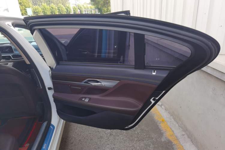 Used BMW 7 Series 2017 730Li Leading Model Right Rear Door Interior