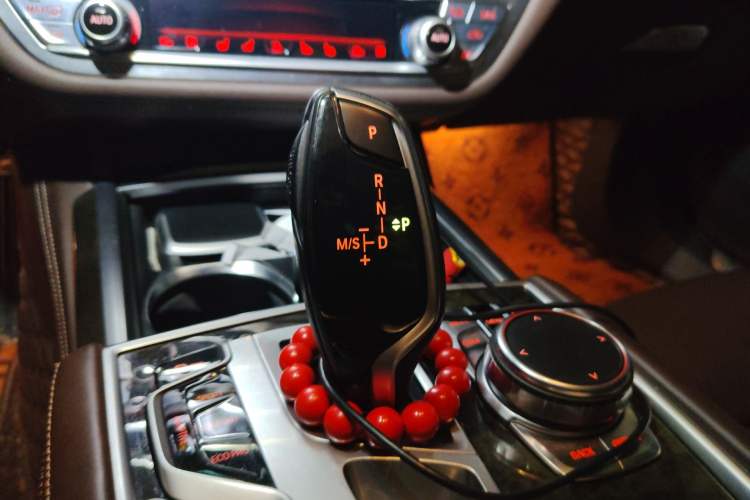 Used BMW 7 Series 2017 730Li Luxury Model Gear Lever