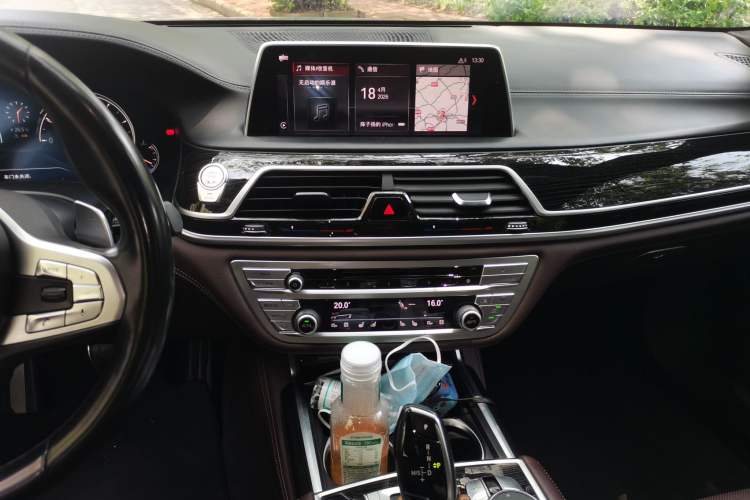 Used BMW 7 Series 2018 730Li Luxury Edition M Sport Package Audio And AC Panel