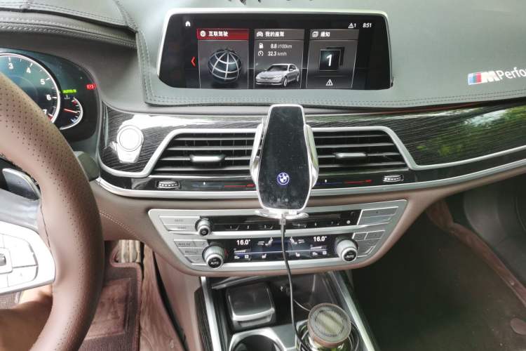 Used BMW 7 Series 2018 730Li Leading Model M Sport Package Audio And AC Panel