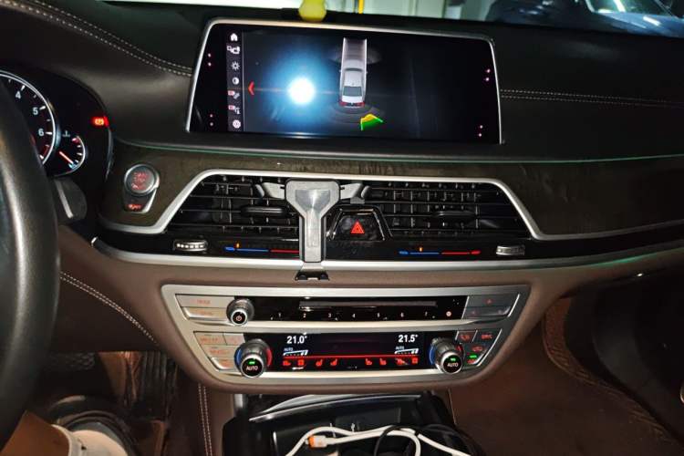 Used BMW 7 Series 2018 740Li Leading Model Excellence Package Audio And AC Panel