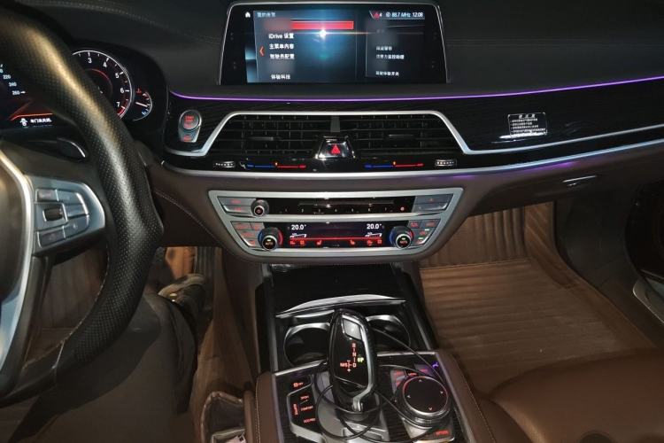 Used BMW 7 Series 2018 730Li Leading Model M Sport Package Audio And AC Panel