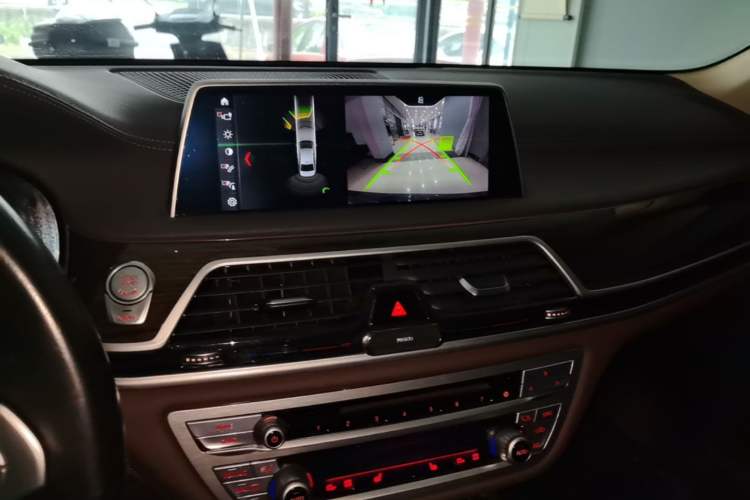 Used BMW 7 Series 2018 730Li Leading Model Excellence Package Audio And AC Panel