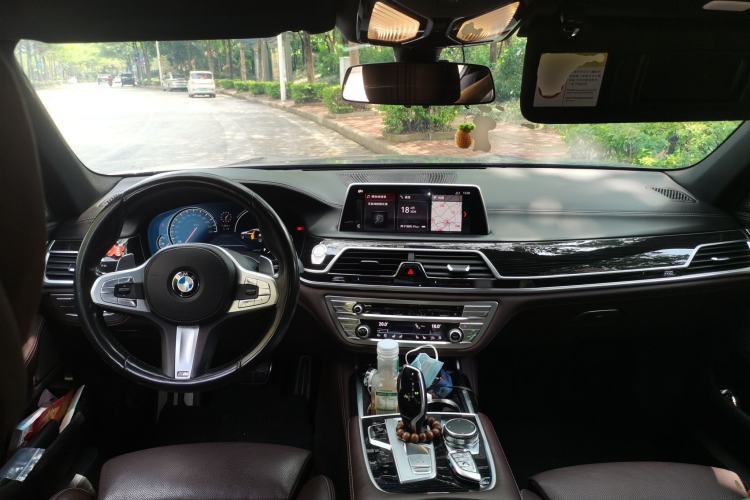 Used BMW 7 Series 2018 730Li Luxury Edition M Sport Package Center Console