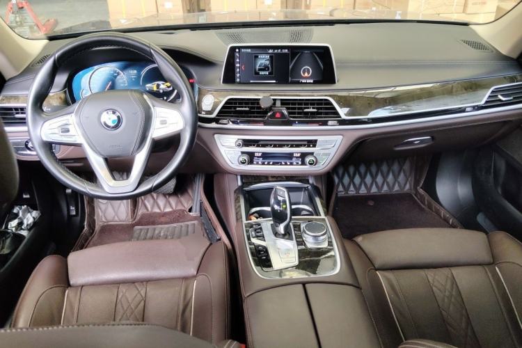 Used BMW 7 Series 2018 730Li Luxury Model Excellence Package Center Console