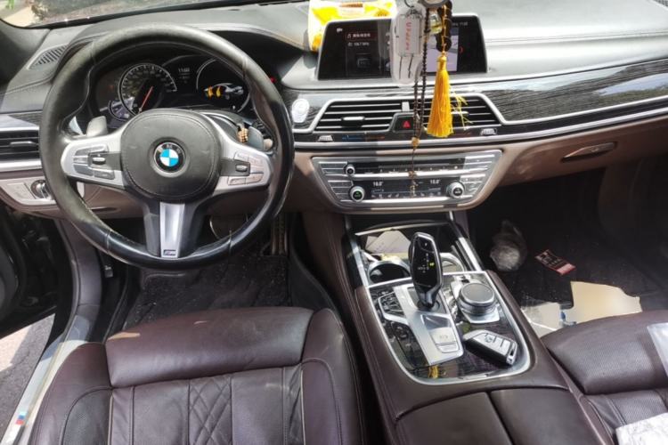 Used BMW 7 Series 2018 740Li M Sport Package Leading Model Center Console