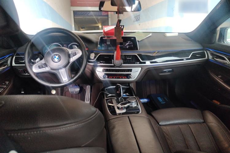 Used BMW 7 Series 2018 730Li Leading Model M Sport Package Center Console