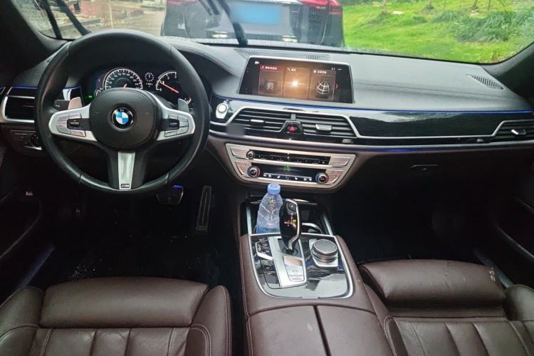 Used BMW 7 Series 2018 730Li Leading Model M Sport Package Center Console