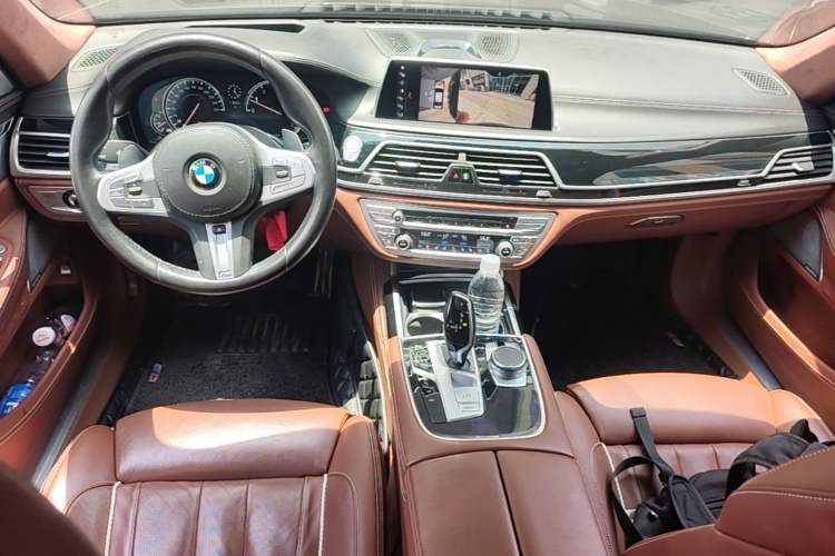 Used BMW 7 Series 2018 740Li xDrive Luxury Edition M Sport Package Center Console