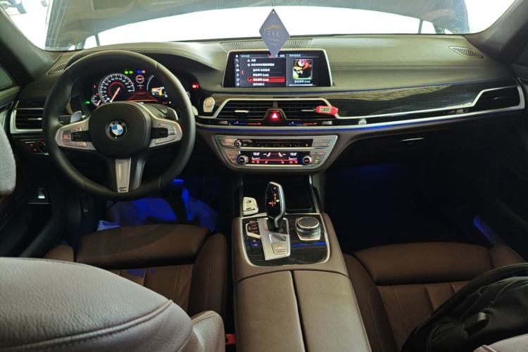 Used BMW 7 Series 2018 730Li Leading Model M Sport Package Center Console