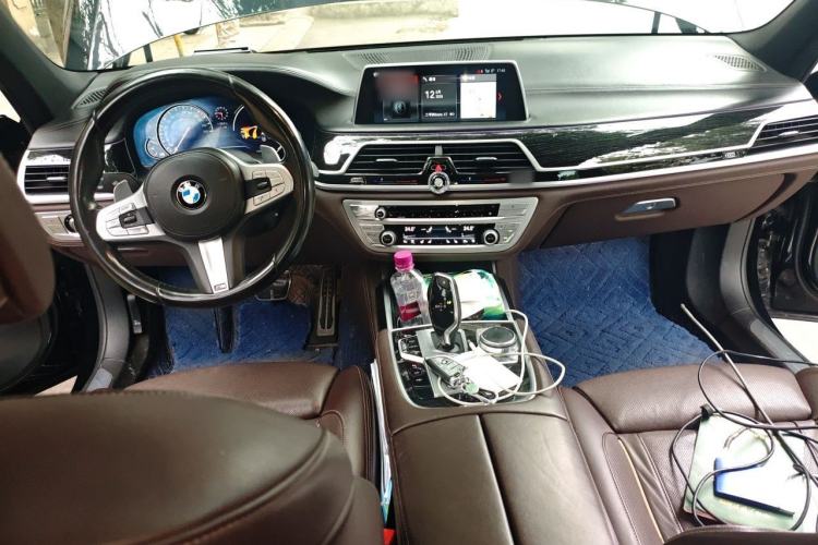 Used BMW 7 Series 2018 730Li Luxury Edition M Sport Package Center Console