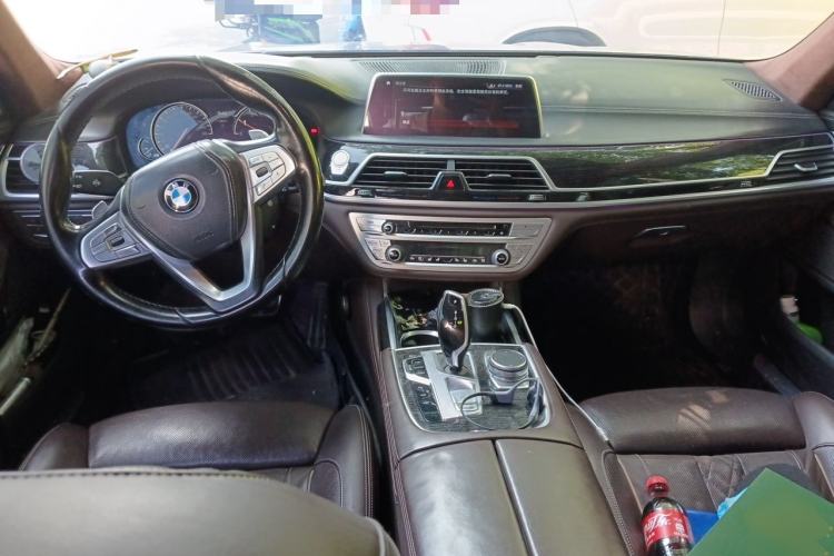 Used BMW 7 Series 2018 730Li Luxury Edition M Sport Package Center Console