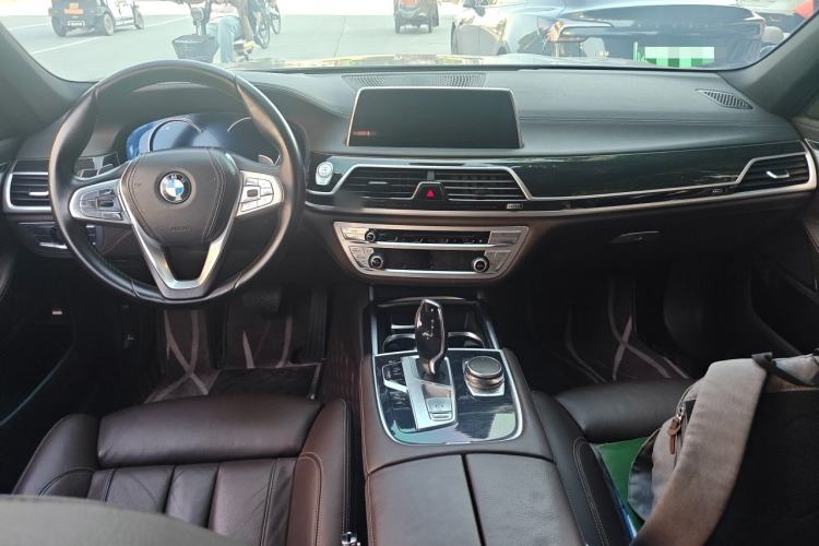 Used BMW 7 Series 2018 730Li Leading Model Excellence Package Center Console