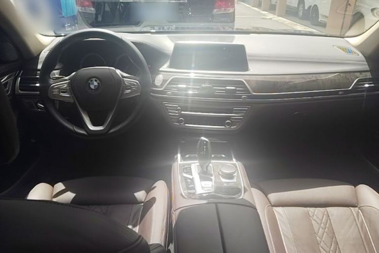Used BMW 7 Series 2018 730Li Luxury Model Excellence Package Center Console