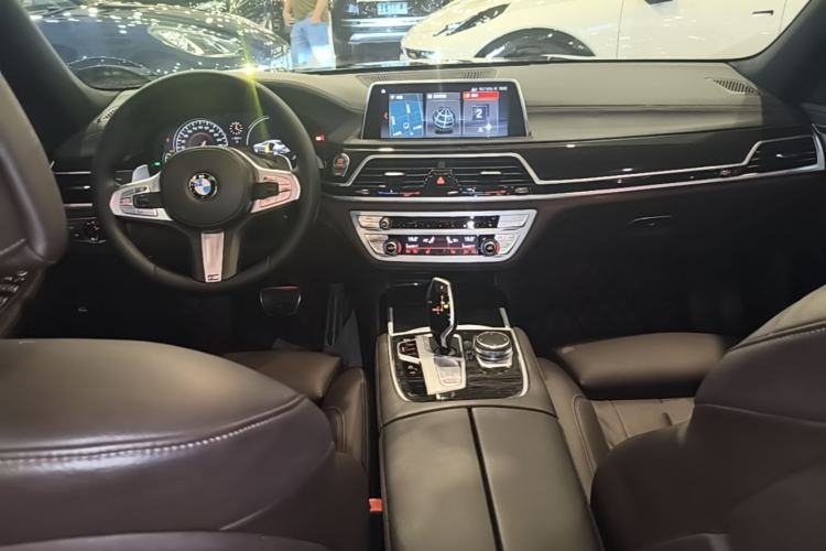 Used BMW 7 Series 2018 730Li Leading Model M Sport Package Center Console