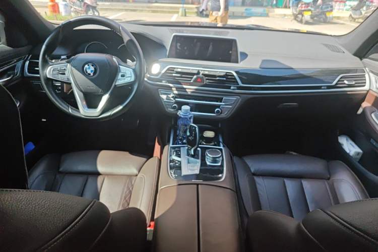 Used BMW 7 Series 2018 730Li Leading Model M Sport Package Center Console