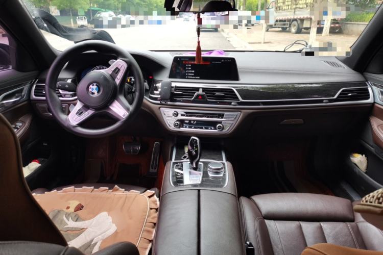 Used BMW 7 Series 2018 730Li Leading Model M Sport Package Center Console