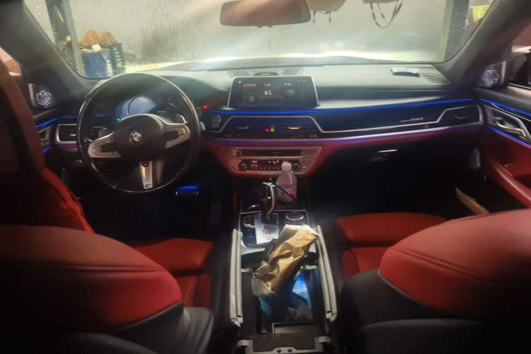 Used BMW 7 Series 2018 740Li xDrive Luxury Edition M Sport Package Center Console