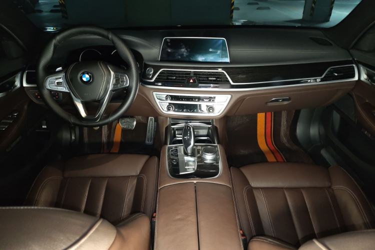 Used BMW 7 Series 2018 730Li Leading Model M Sport Package Center Console