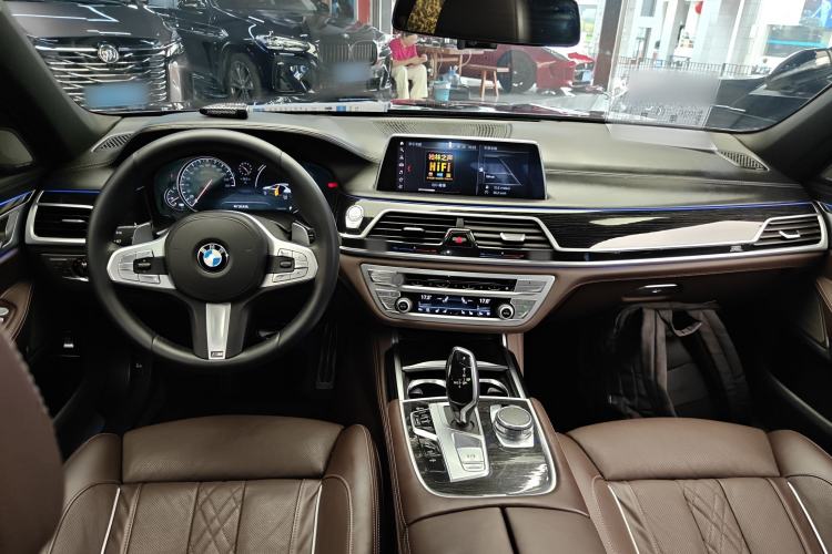 Used BMW 7 Series 2018 730Li Luxury Edition M Sport Package Center Console