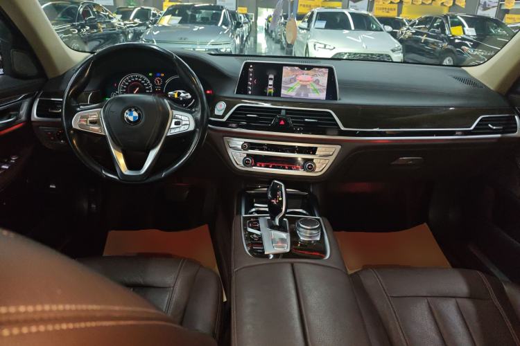 Used BMW 7 Series 2018 730Li Leading Model Excellence Package Center Console