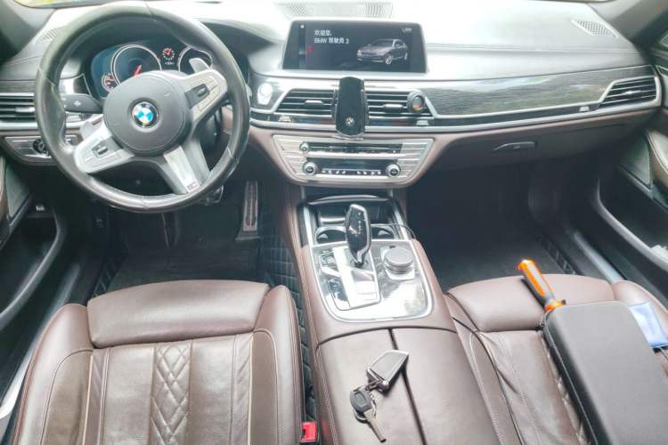 Used BMW 7 Series 2018 740Li M Sport Package Leading Model Center Console