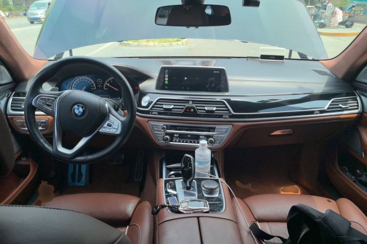 Used BMW 7 Series 2018 740Li xDrive Luxury Edition M Sport Package Center Console