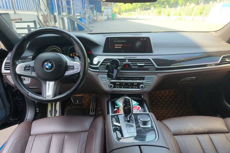 Used BMW 7 Series 2018 730Li Leading Model M Sport Package Center Console