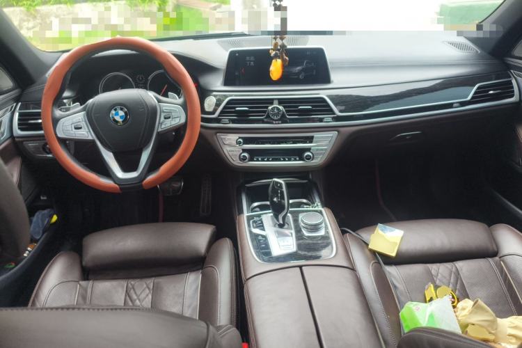 Used BMW 7 Series 2018 730Li Luxury Edition M Sport Package Center Console