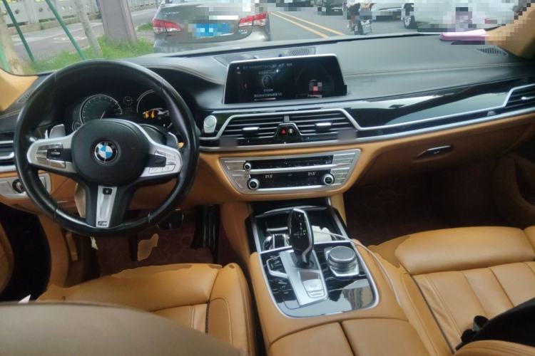 Used BMW 7 Series 2018 740Li M Sport Package Leading Model Center Console