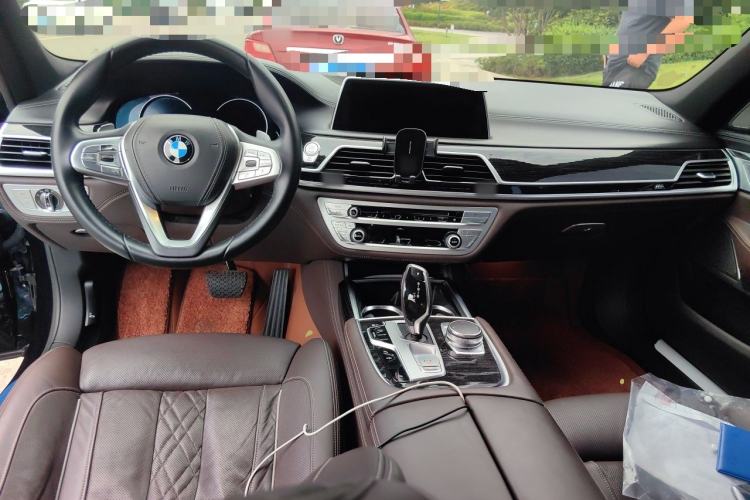 Used BMW 7 Series 2018 740Li M Sport Package Leading Model Center Console