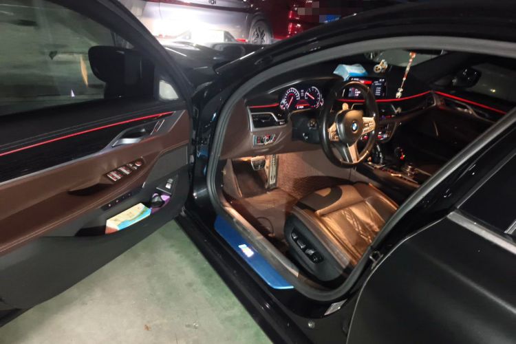 Used BMW 7 Series 2018 740Li M Sport Package Leading Model Driver Seat