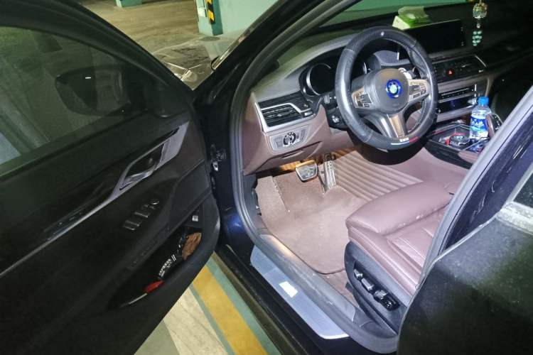 Used BMW 7 Series 2018 730Li Leading Model M Sport Package Driver Seat
