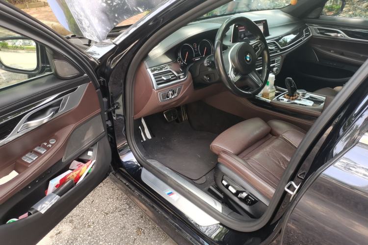 Used BMW 7 Series 2018 730Li Luxury Edition M Sport Package Driver Seat
