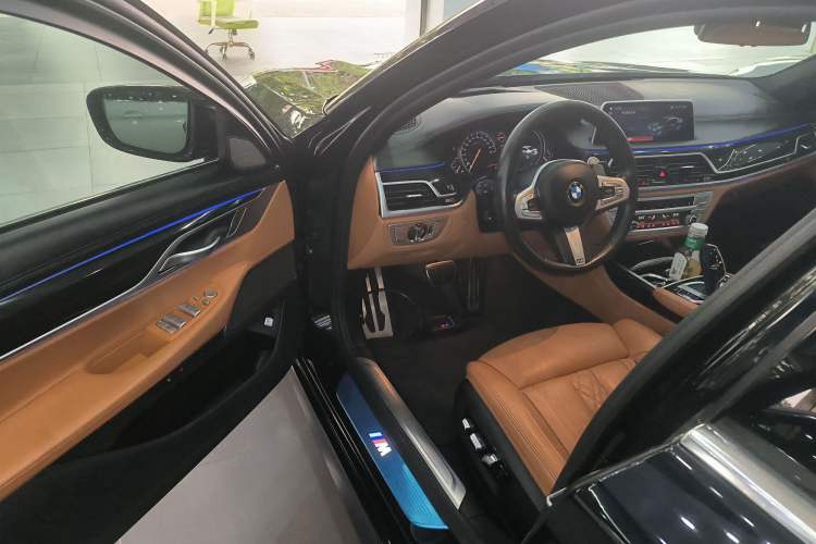 Used BMW 7 Series 2018 730Li Luxury Edition M Sport Package Driver Seat