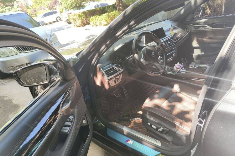 Used BMW 7 Series 2018 740Li M Sport Package Leading Model Driver Seat