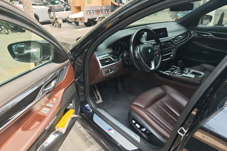 Used BMW 7 Series 2018 730Li Leading Model M Sport Package Driver Seat