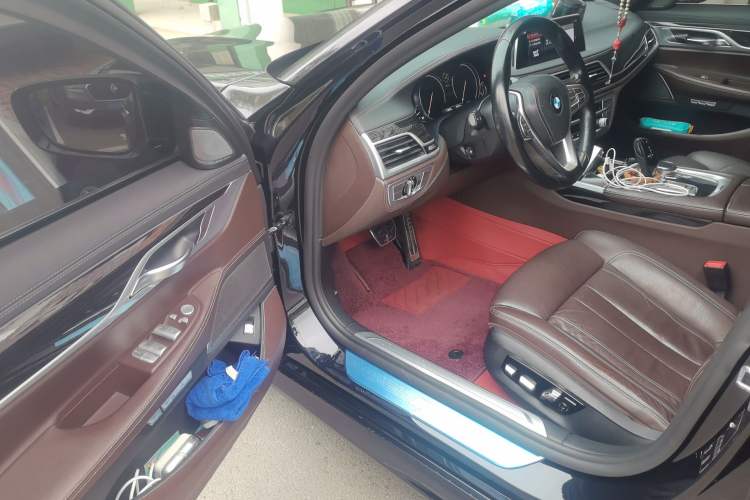 Used BMW 7 Series 2018 730Li Leading Model M Sport Package Driver Seat