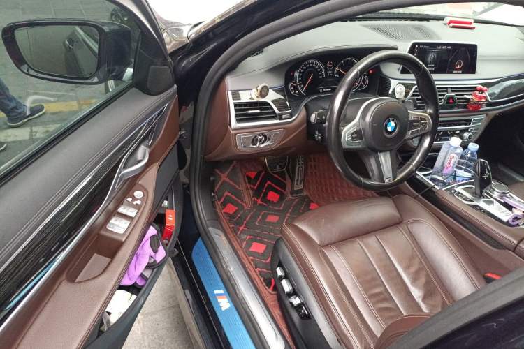 Used BMW 7 Series 2018 730Li Leading Model M Sport Package Driver Seat