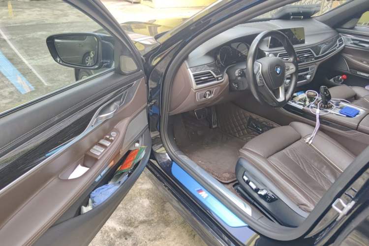 Used BMW 7 Series 2018 730Li Luxury Edition M Sport Package Driver Seat