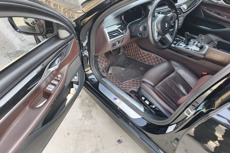 Used BMW 7 Series 2018 730Li Luxury Edition M Sport Package Driver Seat