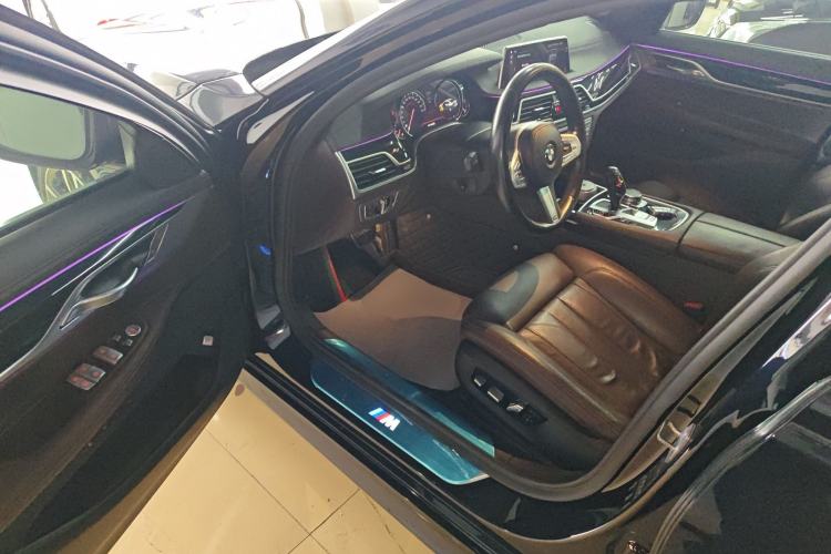 Used BMW 7 Series 2018 730Li Leading Model M Sport Package Driver Seat